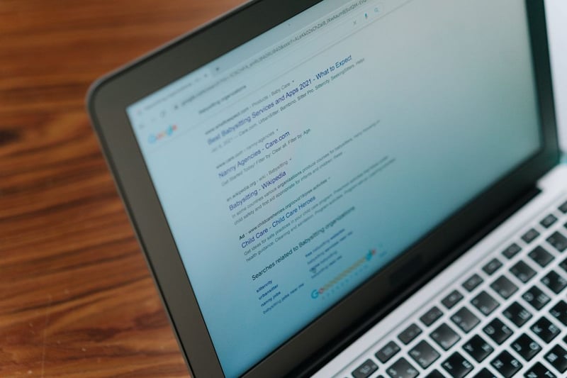 Création site Pau : le guide pour un site qui attire des clients